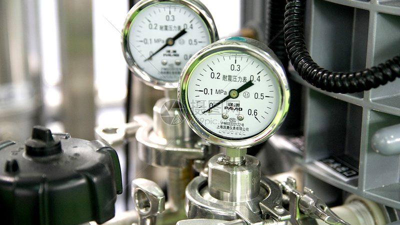 四线制温度变送器：接线图解析与关键注意事项**