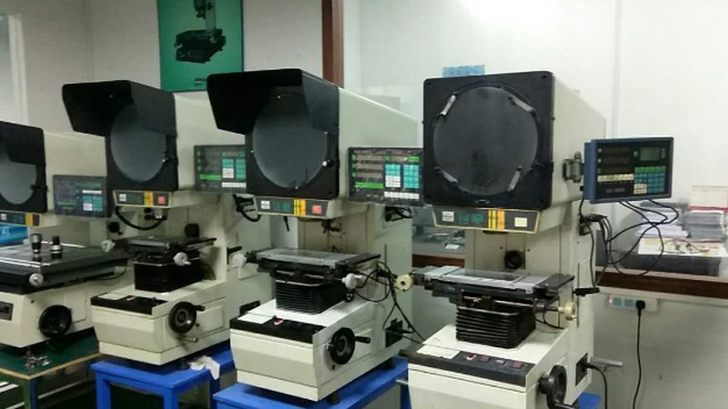 在选型过程中，关注以下关键参数至关重要：